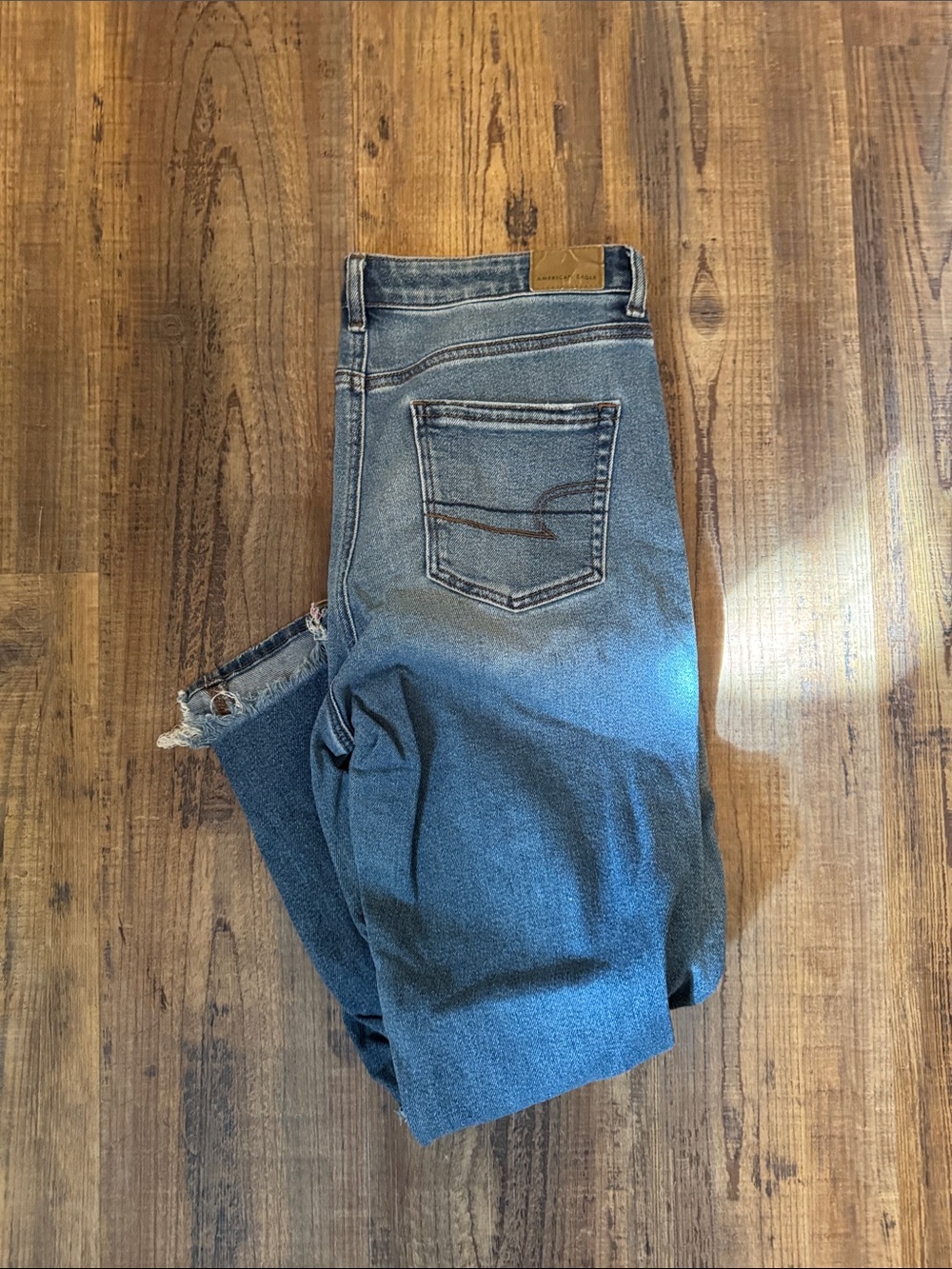 American Eagle Outfitters Women's Cropped Blue Denim Jeans